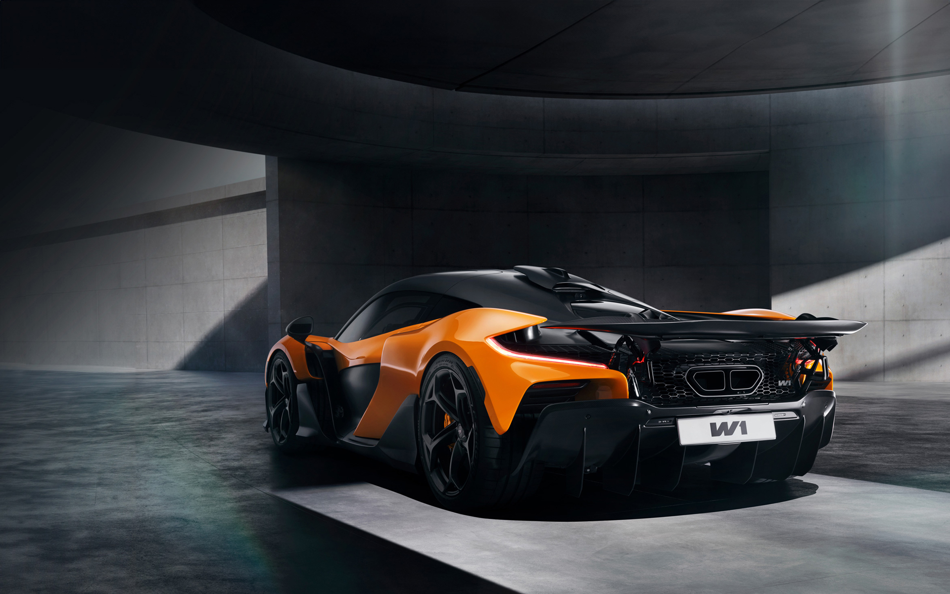 McLAREN W1