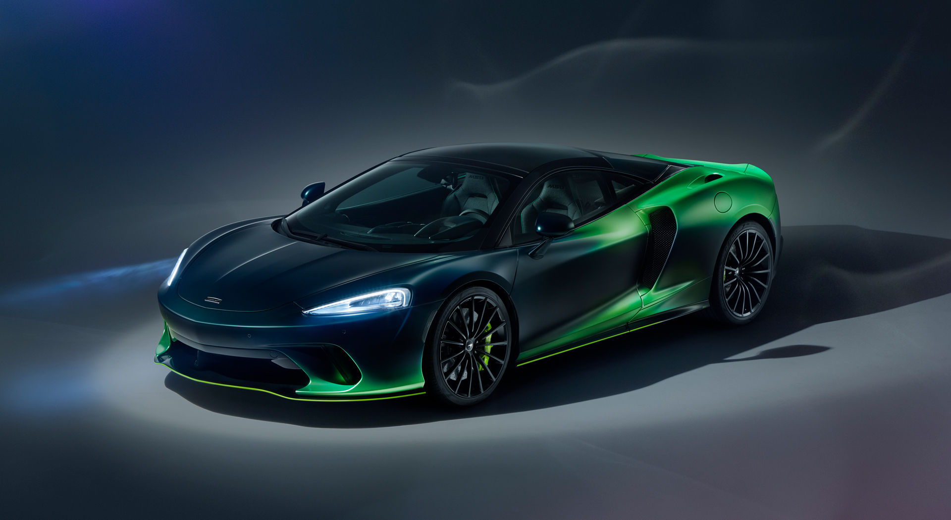 Front drivers side view of McLaren Verdant theme GT.